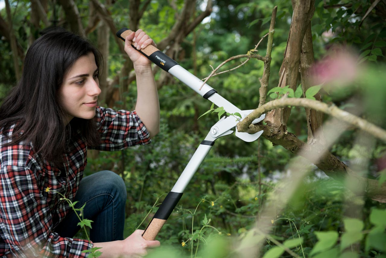 Увеличенная фотография Сучкорез Fiskars средний плоскостной Quantum